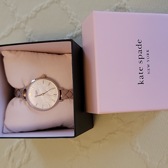 Kate Spade rose watch - Picture 4 of 4
